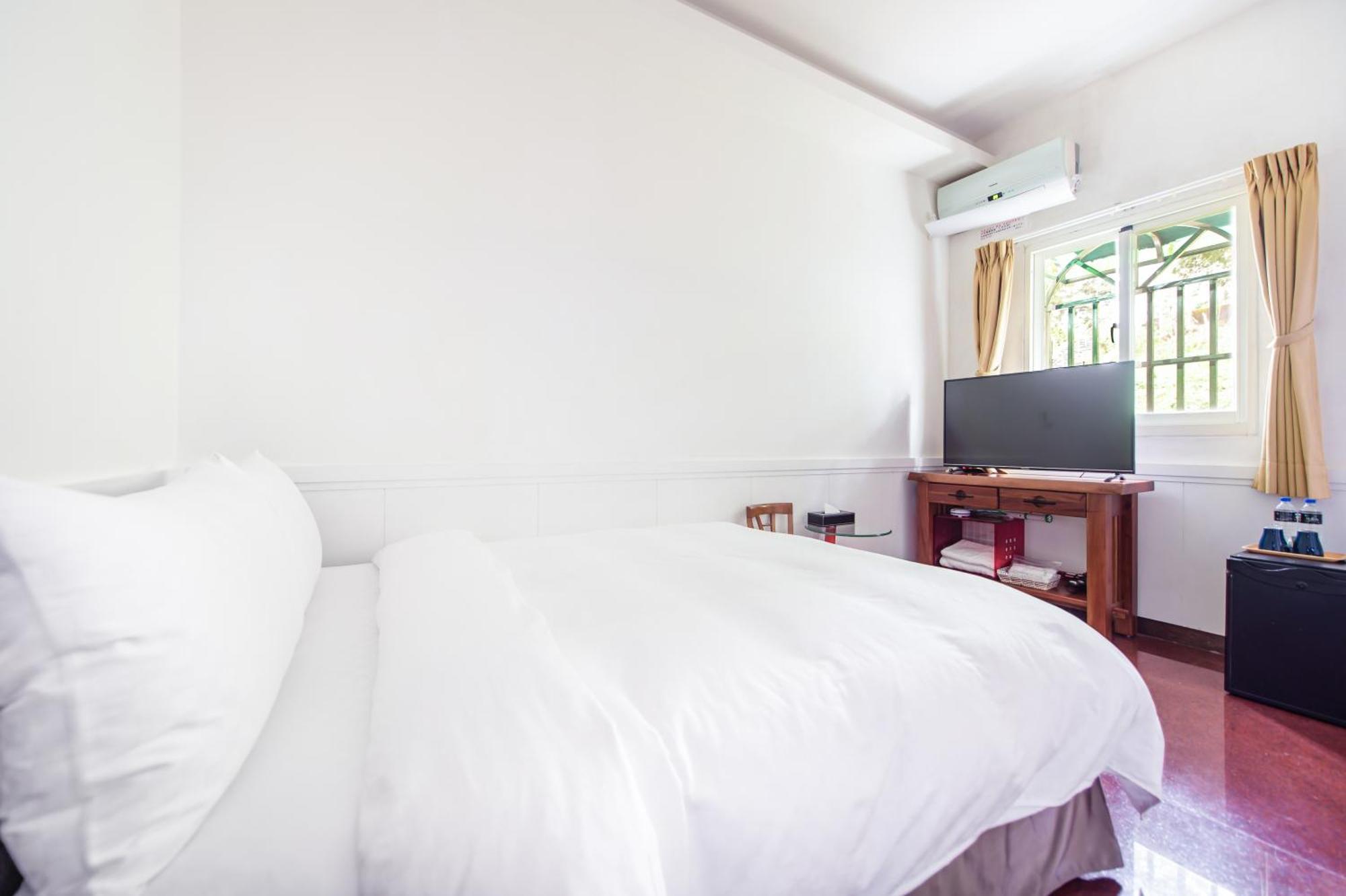 Moonlake B&B Yuchi Bilik gambar