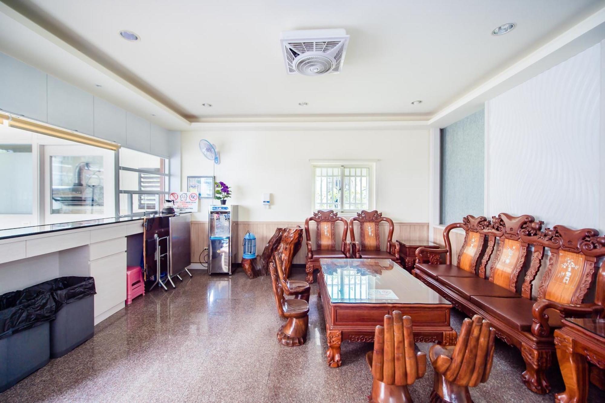Moonlake B&B Yuchi Bilik gambar